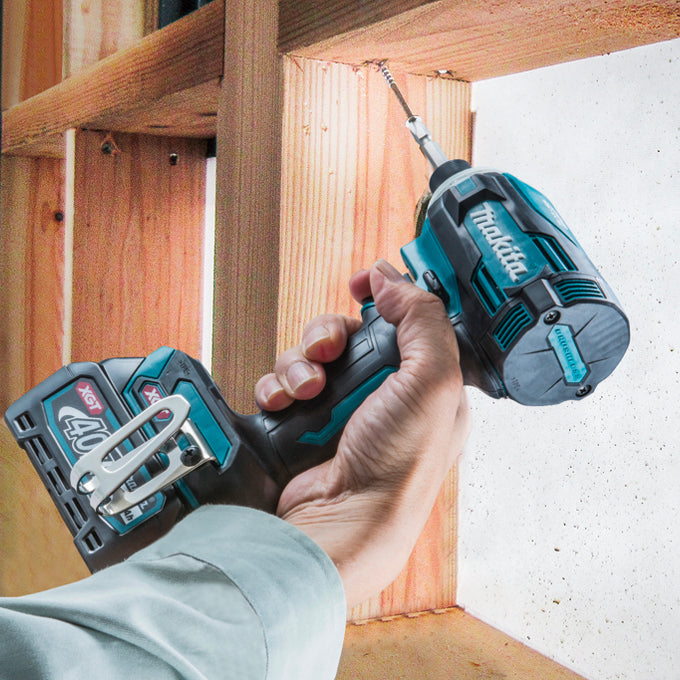 VISSEUSE IMPACT MAKITA 40V - TD001GZ
